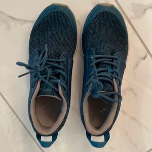 Teal Roxy athletic shoes